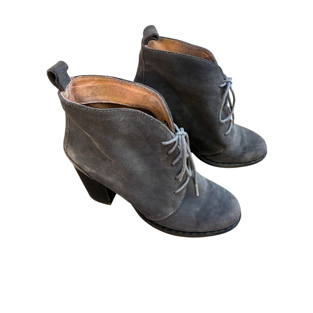 Anthropologie Vintage Seychelles Tower Grey Suede Lace Up Ankle Boots Size 8